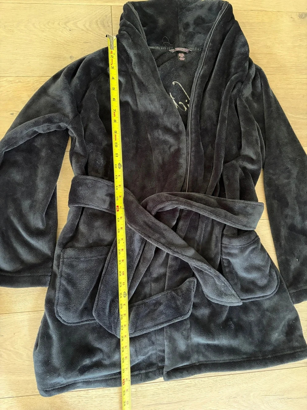 Victoria’s Secret plush vintage style black velvet robe logo - NWOT medium large